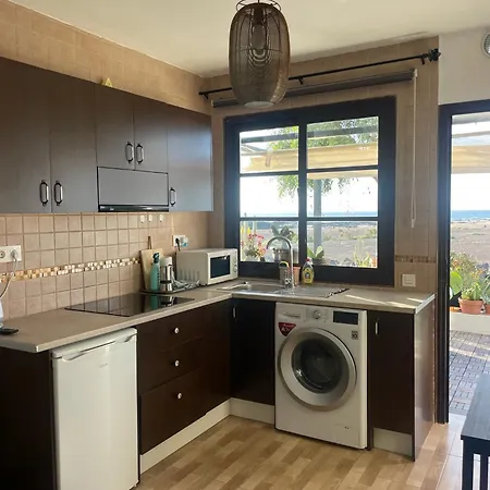 Apartament With Ocean View El Διαμέρισμα *